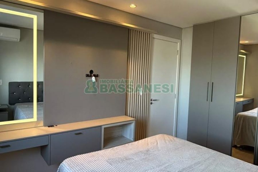 Apartamento com 53m², 2 dormitórios, 1 vaga, no bairro Colina Sorriso em Caxias do Sul para Comprar