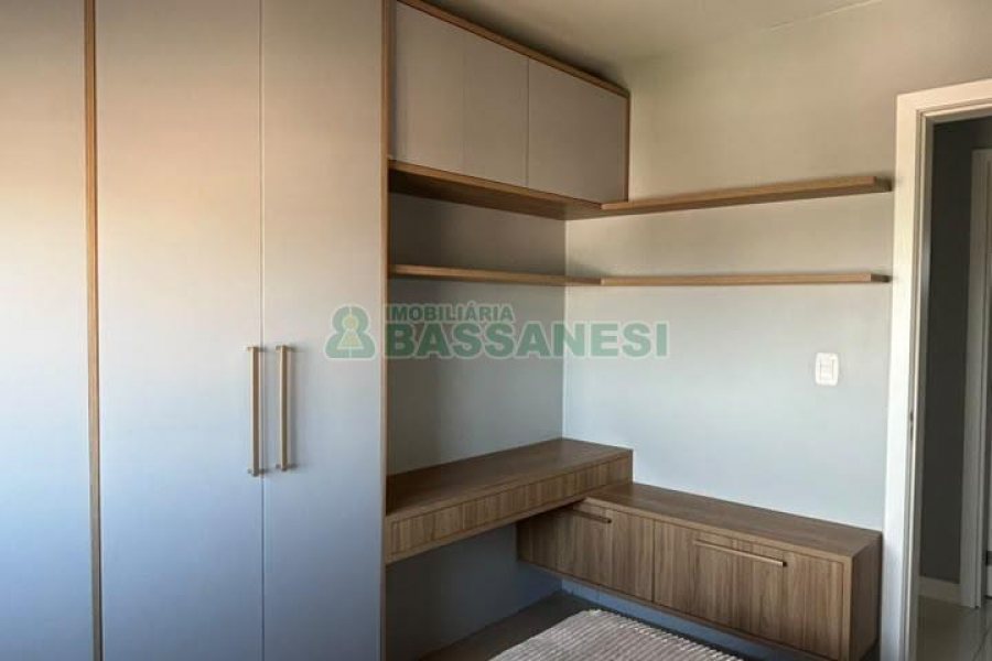 Apartamento com 53m², 2 dormitórios, 1 vaga, no bairro Colina Sorriso em Caxias do Sul para Comprar