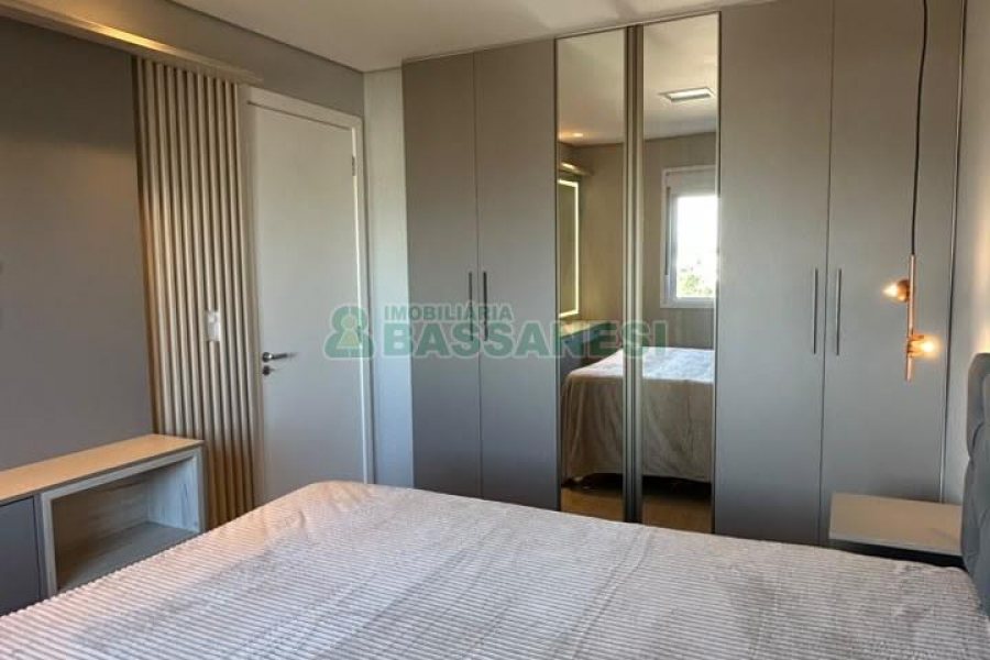 Apartamento com 53m², 2 dormitórios, 1 vaga, no bairro Colina Sorriso em Caxias do Sul para Comprar