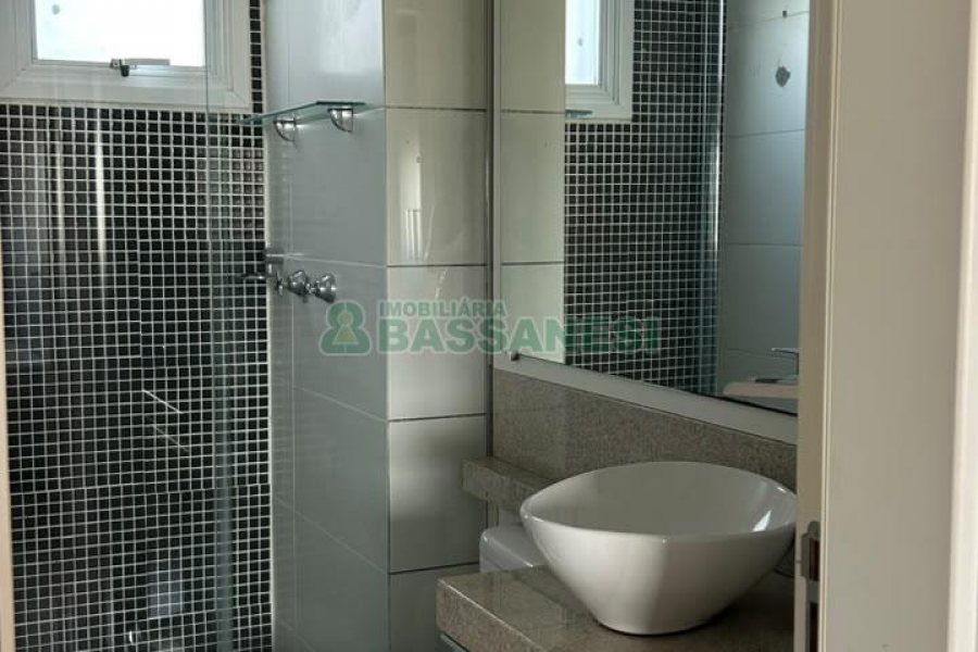 Apartamento com 53m², 2 dormitórios, 1 vaga, no bairro Colina Sorriso em Caxias do Sul para Comprar