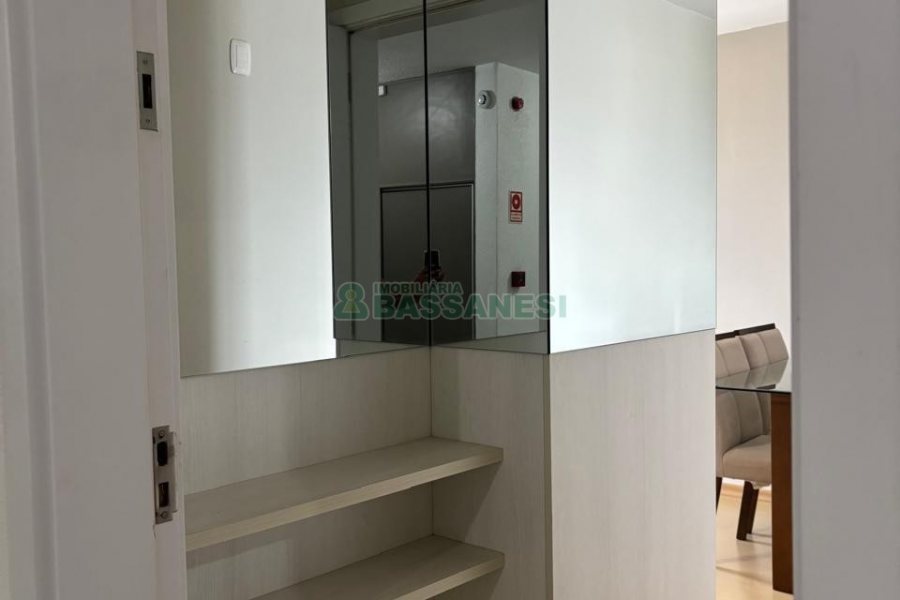 Apartamento com 58m², 2 dormitórios, 1 vaga, no bairro Planalto em Caxias do Sul para Alugar