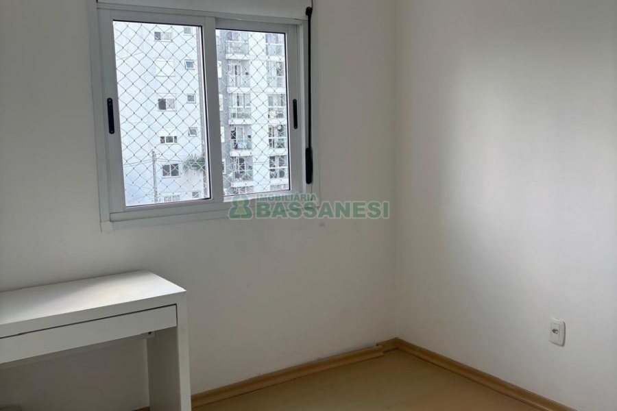 Apartamento com 58m², 2 dormitórios, 1 vaga, no bairro Planalto em Caxias do Sul para Alugar