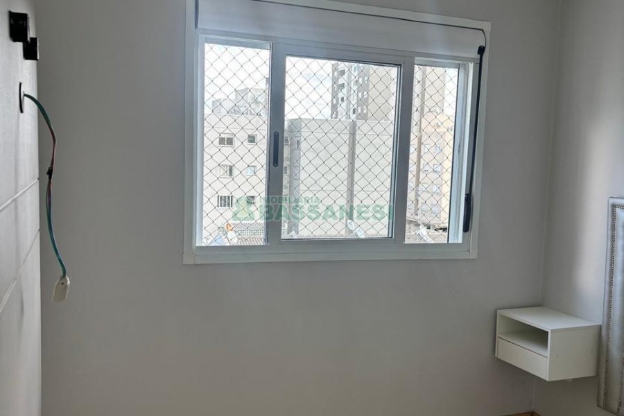 Apartamento com 58m², 2 dormitórios, 1 vaga, no bairro Planalto em Caxias do Sul para Alugar