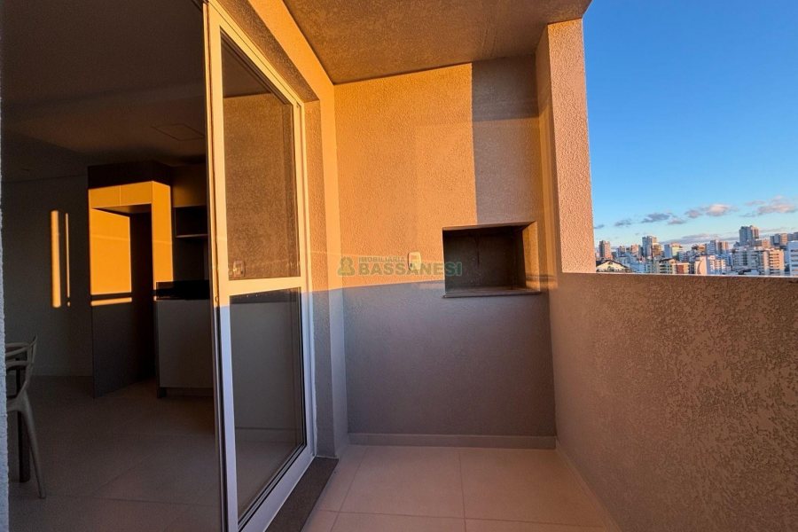 Apartamento com 52m², 2 dormitórios, 1 vaga, no bairro Centro em Caxias do Sul para Alugar