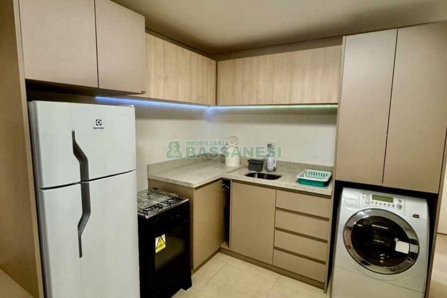 Apto Mobiliado com 41m², 1 dormitório, no bairro Petrópolis em Caxias do Sul para Alugar