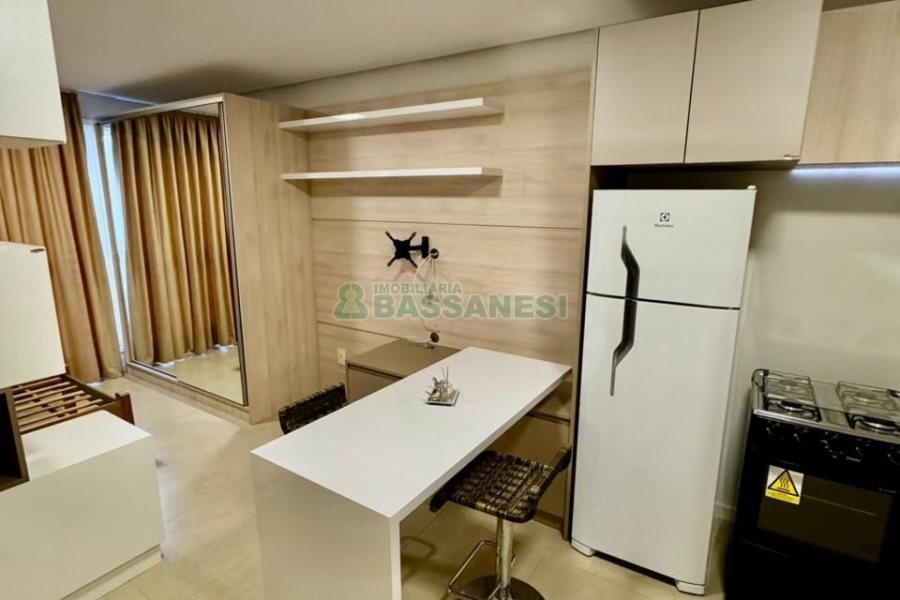 Apto Mobiliado com 41m², 1 dormitório, no bairro Petrópolis em Caxias do Sul para Alugar