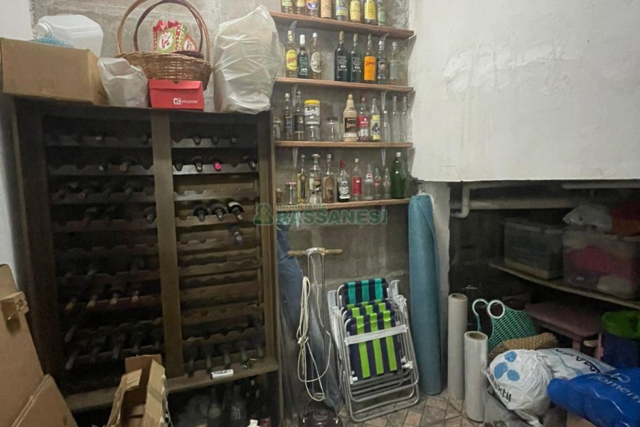 Chácara com 393m², 4 dormitórios, 4 vagas, no bairro Linha 30 em Caxias do Sul para Comprar