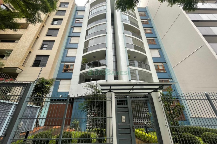 Apartamento com 217m², 3 dormitórios, 3 vagas, no bairro Exposição em Caxias do Sul para Comprar