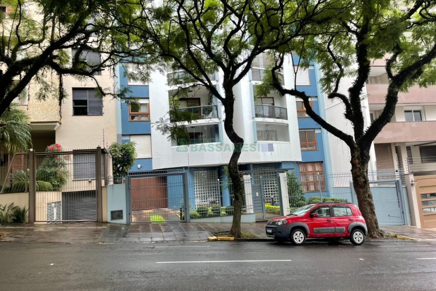 Apartamento com 217m², 3 dormitórios, 3 vagas, no bairro Exposição em Caxias do Sul para Comprar