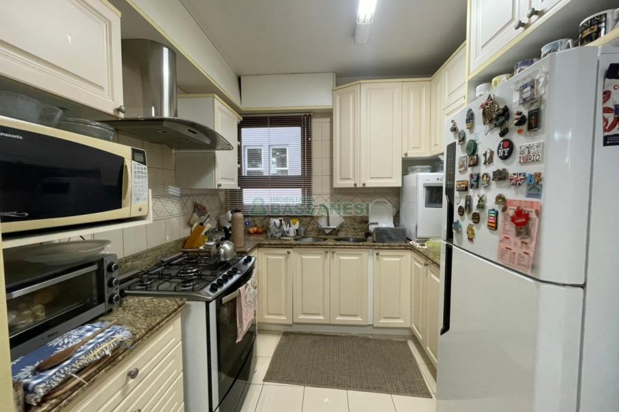 Apartamento com 217m², 3 dormitórios, 3 vagas, no bairro Exposição em Caxias do Sul para Comprar