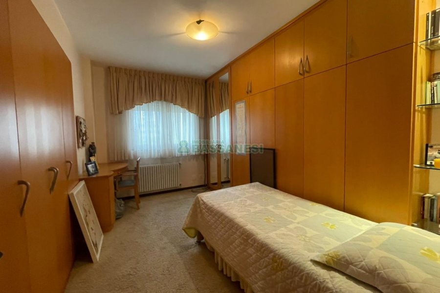 Apartamento com 217m², 3 dormitórios, 3 vagas, no bairro Exposição em Caxias do Sul para Comprar