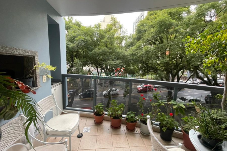 Apartamento com 217m², 3 dormitórios, 3 vagas, no bairro Exposição em Caxias do Sul para Comprar