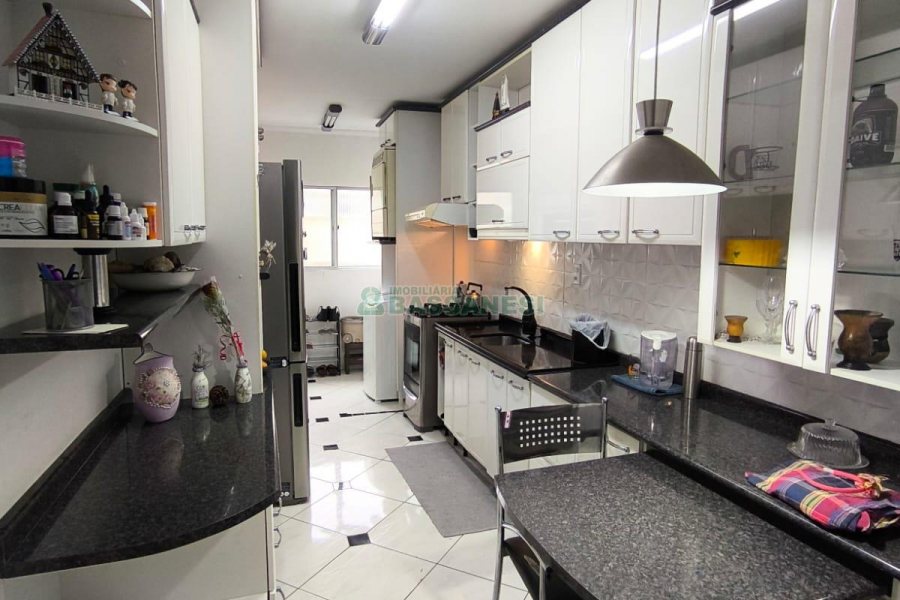 Apartamento com 85m², 2 dormitórios, 1 vaga, no bairro Nossa Senhora de Lourdes em Caxias do Sul para Comprar
