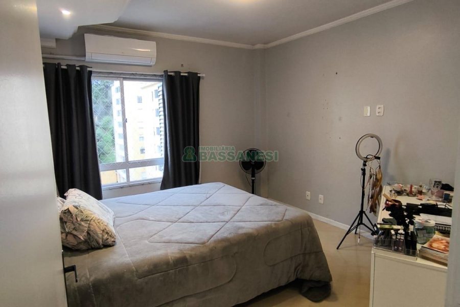 Apartamento com 85m², 2 dormitórios, 1 vaga, no bairro Nossa Senhora de Lourdes em Caxias do Sul para Comprar
