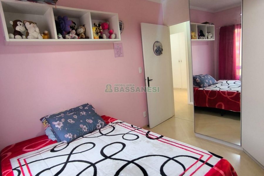 Apartamento com 85m², 2 dormitórios, 1 vaga, no bairro Nossa Senhora de Lourdes em Caxias do Sul para Comprar