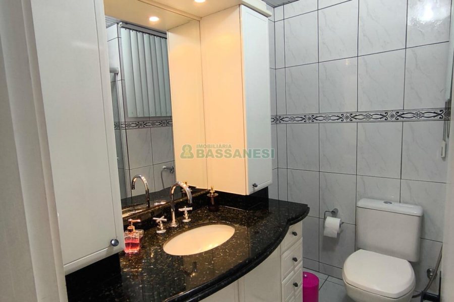 Apartamento com 85m², 2 dormitórios, 1 vaga, no bairro Nossa Senhora de Lourdes em Caxias do Sul para Comprar