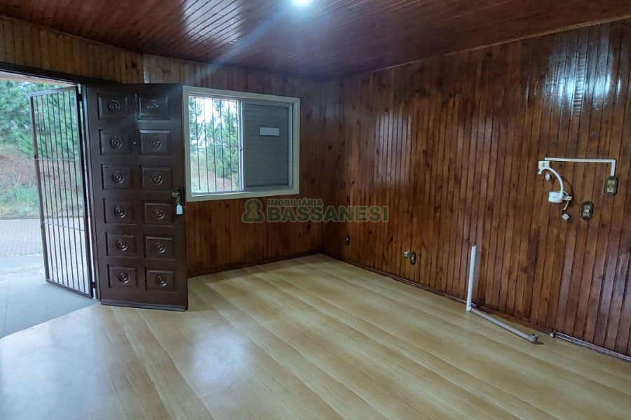 Casa com 195m², 3 dormitórios, 1 vaga, no bairro Jardim das Hortências em Caxias do Sul para Alugar