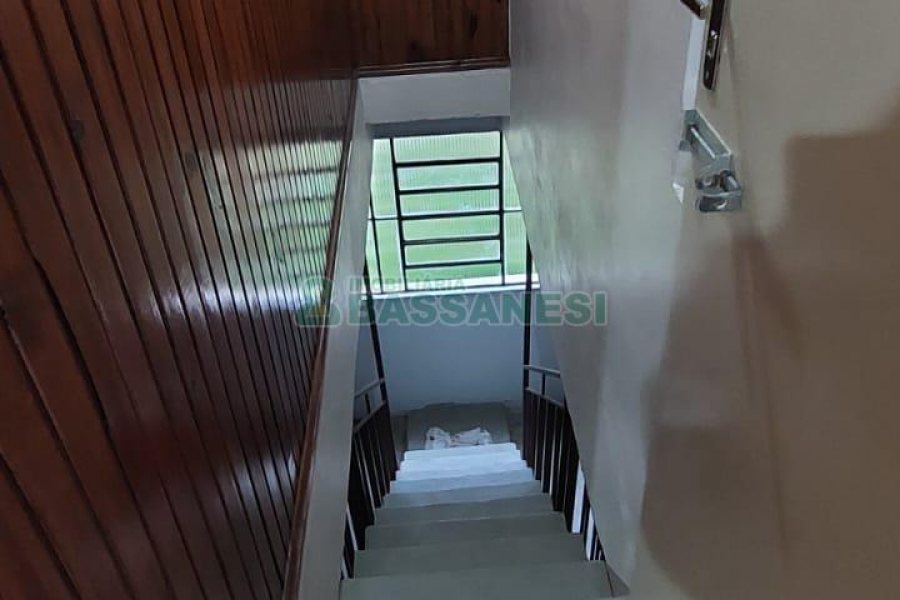 Casa com 195m², 3 dormitórios, 1 vaga, no bairro Jardim das Hortências em Caxias do Sul para Alugar