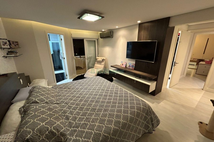 Apartamento com 160m², 3 dormitórios, 3 vagas, no bairro Jardim América em Caxias do Sul para Comprar