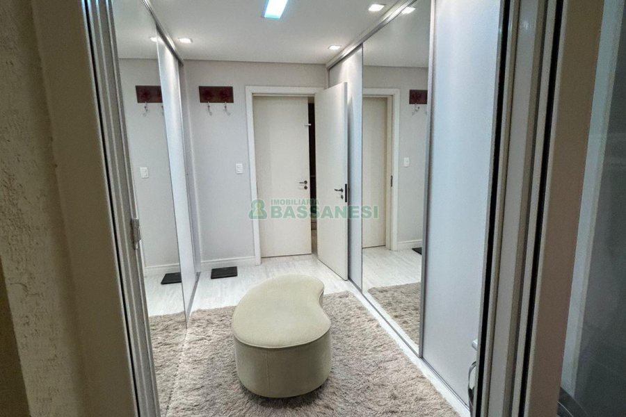 Apartamento com 160m², 3 dormitórios, 3 vagas, no bairro Jardim América em Caxias do Sul para Comprar