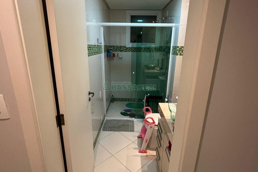 Apartamento com 160m², 3 dormitórios, 3 vagas, no bairro Jardim América em Caxias do Sul para Comprar
