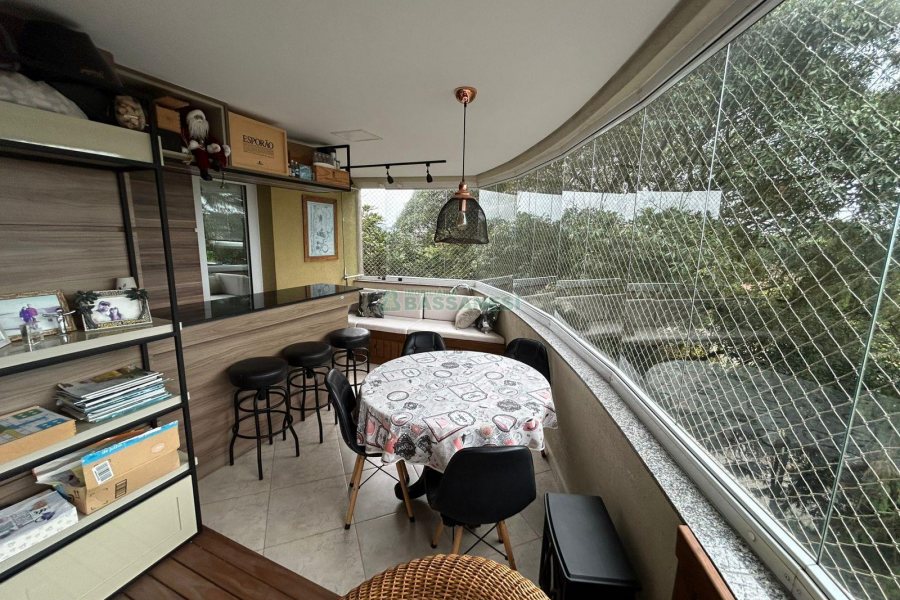 Apartamento com 160m², 3 dormitórios, 3 vagas, no bairro Jardim América em Caxias do Sul para Comprar