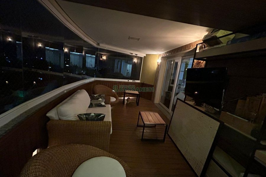 Apartamento com 160m², 3 dormitórios, 3 vagas, no bairro Jardim América em Caxias do Sul para Comprar