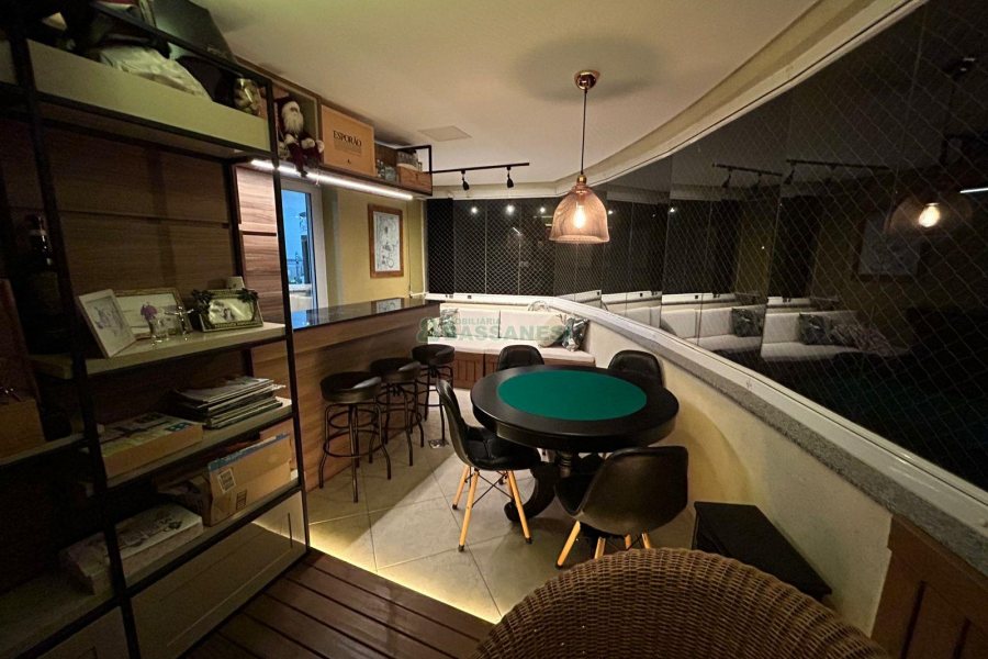 Apartamento com 160m², 3 dormitórios, 3 vagas, no bairro Jardim América em Caxias do Sul para Comprar