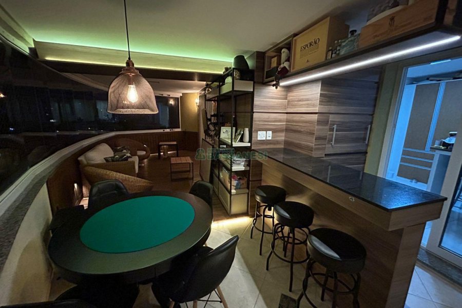 Apartamento com 160m², 3 dormitórios, 3 vagas, no bairro Jardim América em Caxias do Sul para Comprar