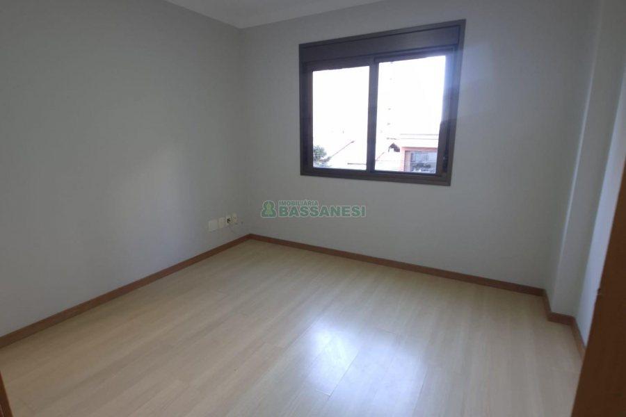 Apto Mobiliado com 95m², 2 dormitórios, 2 vagas, no bairro São Pelegrino em Caxias do Sul para Alugar