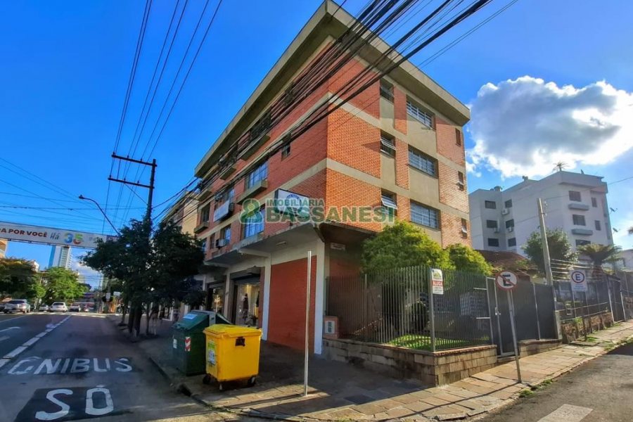 Sala com 34m², no bairro Pio X em Caxias do Sul para Alugar