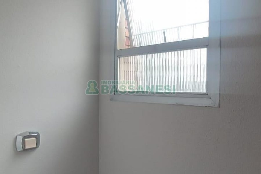 Sala com 34m², no bairro Pio X em Caxias do Sul para Alugar