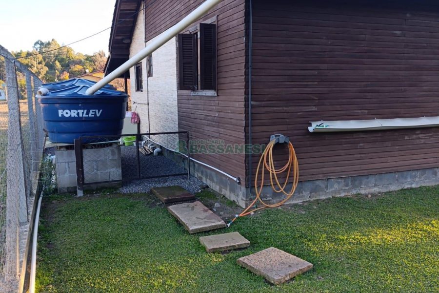 Chácara com 120m², 3 dormitórios, 1 vaga, no bairro Vila Seca em Caxias do Sul para Comprar