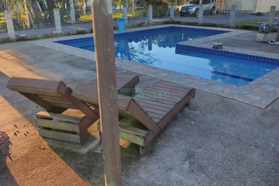 Chácara com 120m², 3 dormitórios, 1 vaga, no bairro Vila Seca em Caxias do Sul para Comprar