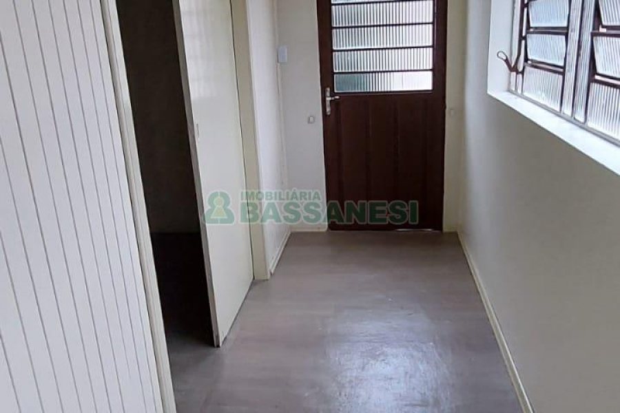 Casa com 60m², 2 dormitórios, no bairro Jardim das Hortências em Caxias do Sul para Alugar