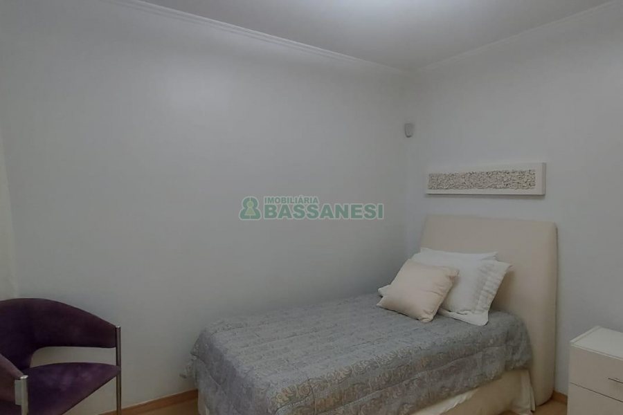 Apto Mobiliado com 120m², 2 dormitórios, 1 vaga, no bairro São Pelegrino em Caxias do Sul para Alugar