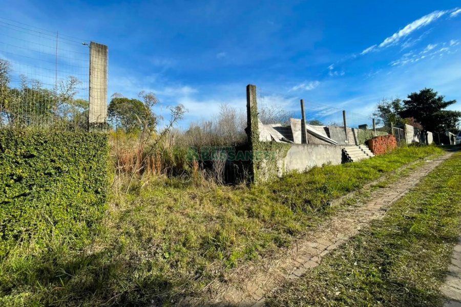 Terreno com 1000m², no bairro Monte Bérico em Caxias do Sul para Comprar