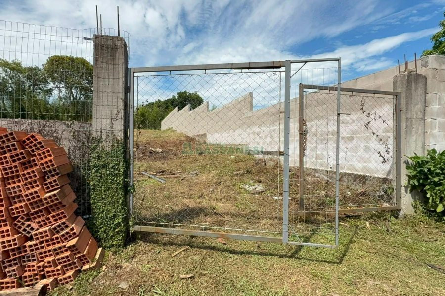 Terreno com 1000m², no bairro Monte Bérico em Caxias do Sul para Comprar