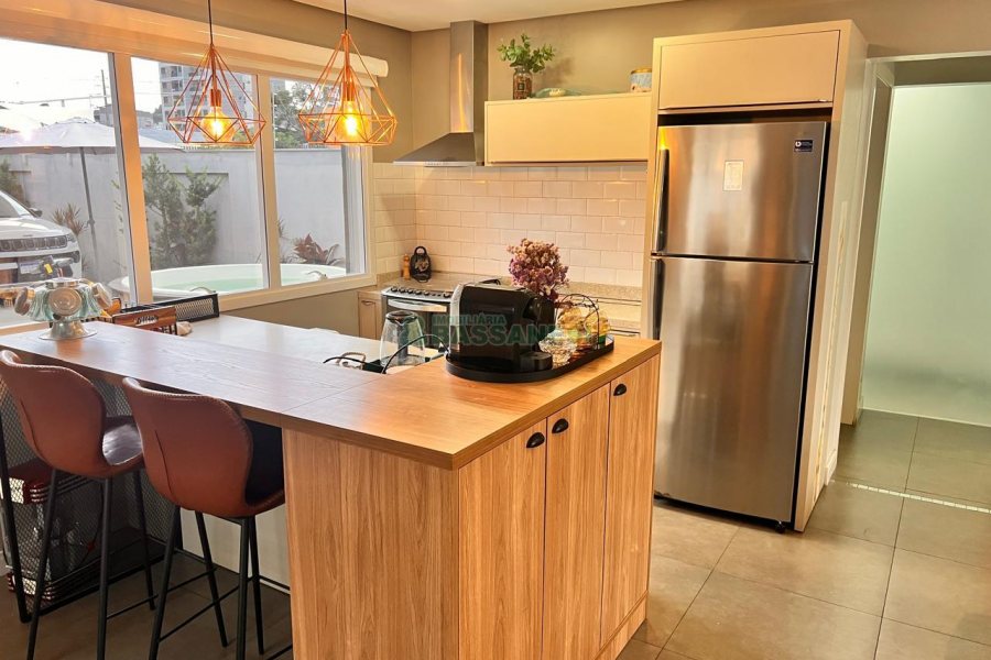 Casa com 144m², 2 dormitórios, 2 vagas, no bairro São Luiz em Caxias do Sul para Comprar