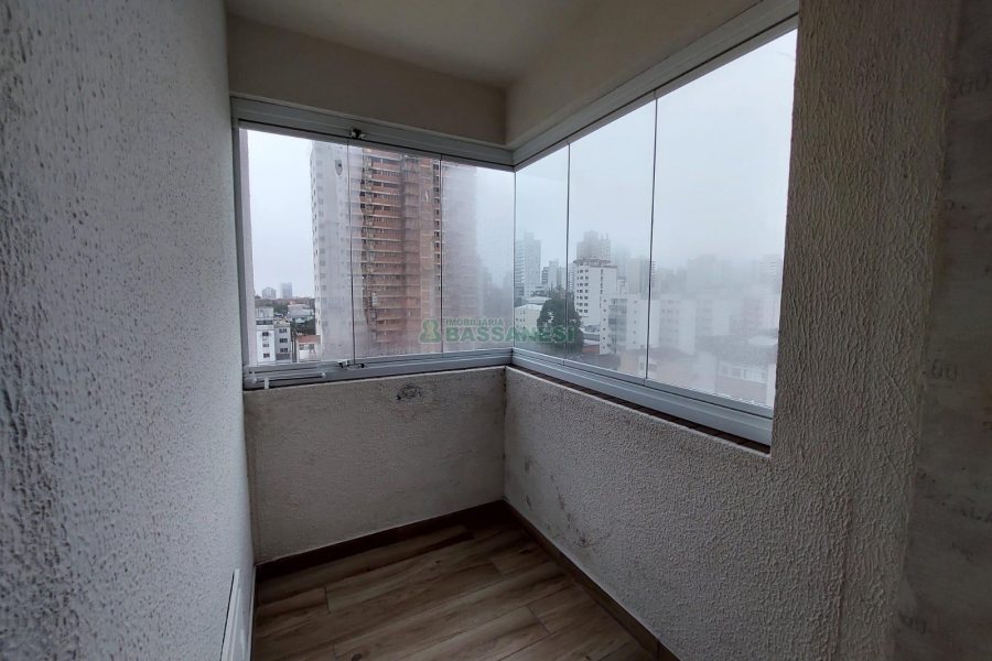 Apto Mobiliado com 60m², 1 dormitório, 1 vaga, no bairro Lourdes em Caxias do Sul para Alugar
