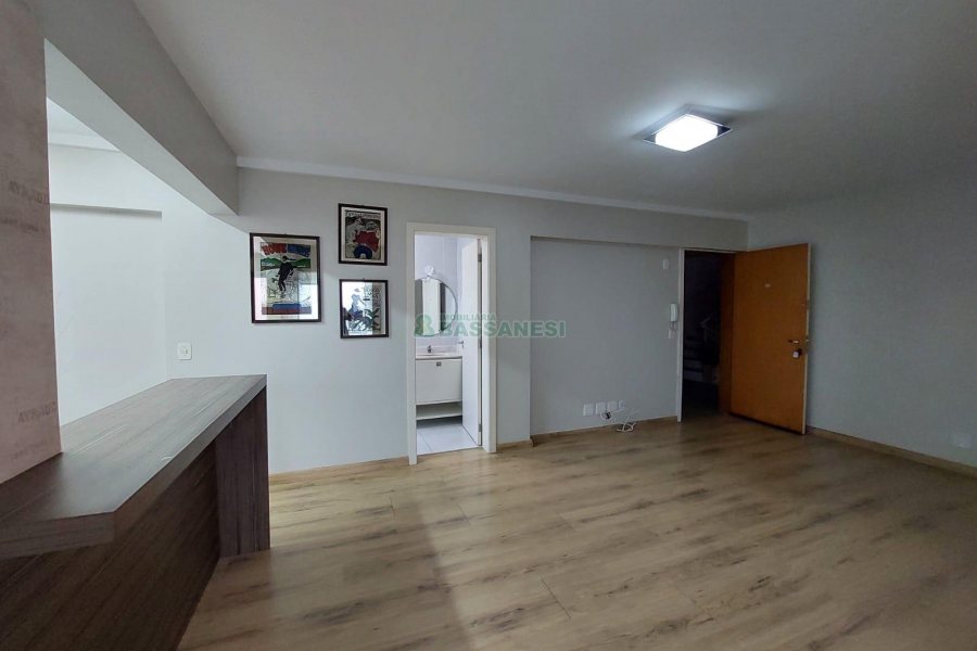 Apto Mobiliado com 60m², 1 dormitório, 1 vaga, no bairro Lourdes em Caxias do Sul para Alugar