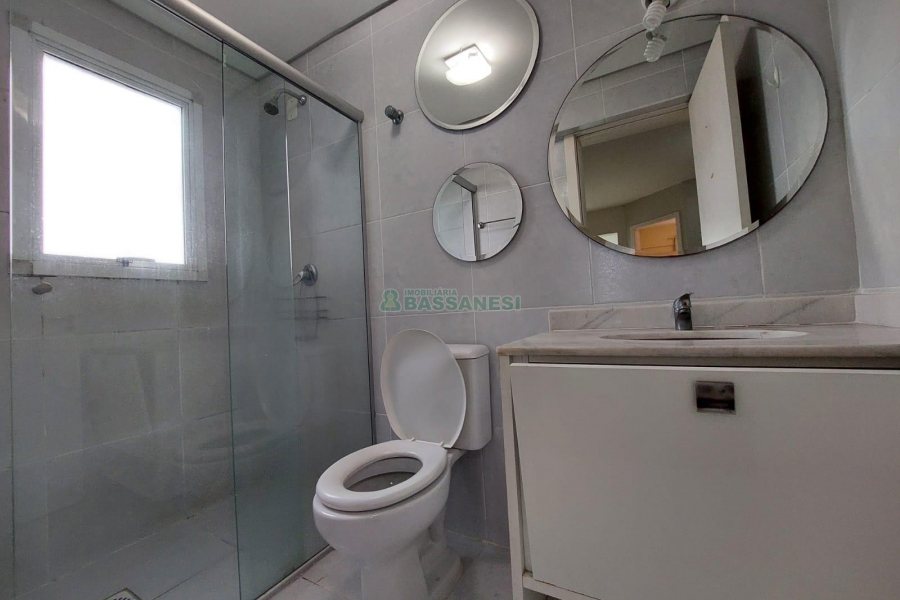 Apto Mobiliado com 60m², 1 dormitório, 1 vaga, no bairro Lourdes em Caxias do Sul para Alugar