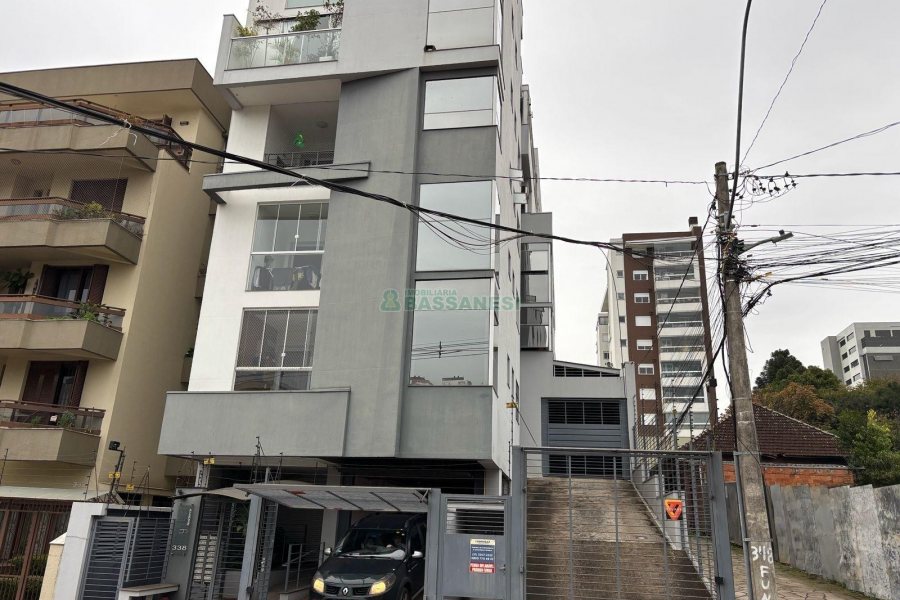 Apartamento com 72m², 2 dormitórios, 2 vagas, no bairro Pio X em Caxias do Sul para Alugar