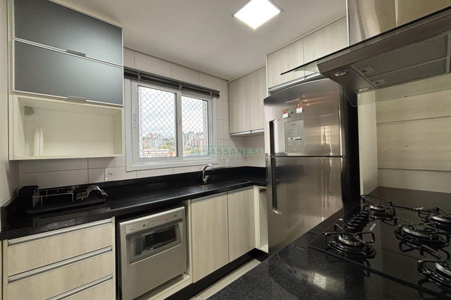 Apartamento com 72m², 2 dormitórios, 2 vagas, no bairro Pio X em Caxias do Sul para Alugar