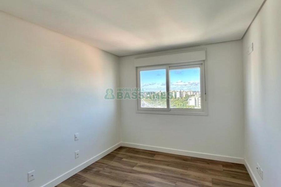 Apartamento com 154m², 3 dormitórios, 3 vagas, no bairro Madureira em Caxias do Sul para Comprar
