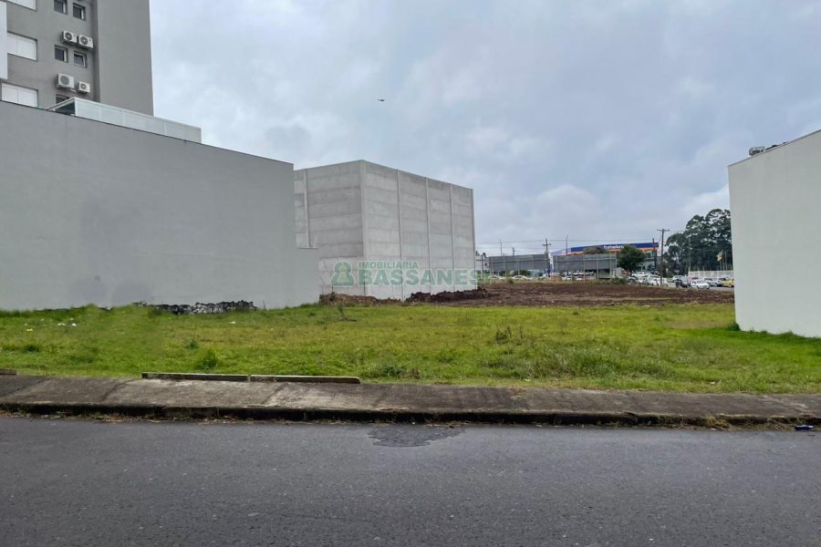 Terreno com 1020m², no bairro Villagio Iguatemi em Caxias do Sul para Comprar