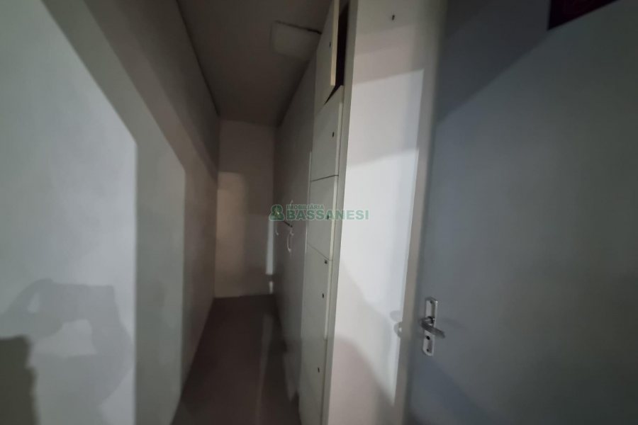 Pavilhão com 570m², no bairro Desvio Rizzo em Caxias do Sul para Alugar