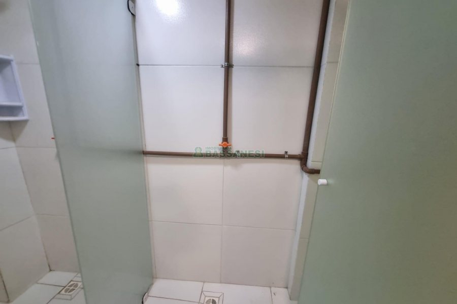 Pavilhão com 570m², no bairro Desvio Rizzo em Caxias do Sul para Alugar