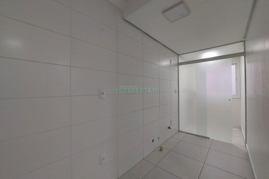 Apartamento com 57m², 2 dormitórios, 1 vaga, no bairro Santa Catarina em Caxias do Sul para Alugar