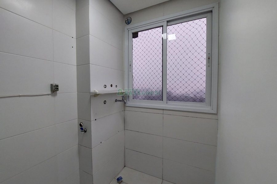 Apartamento com 57m², 2 dormitórios, 1 vaga, no bairro Santa Catarina em Caxias do Sul para Alugar